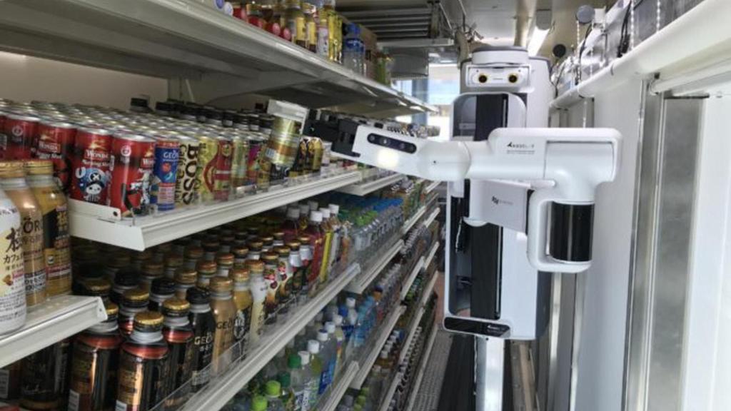 Robot en una tienda de conveniencia.