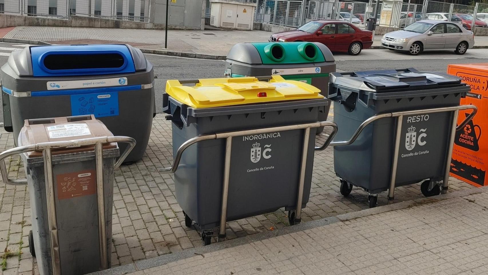 A Coruña avanza con la implantación del quinto contenedor: estos son los barrios que ya lo tienen
