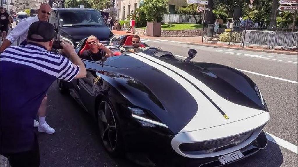 Erling Haaland en el Ferrari Monza SP2