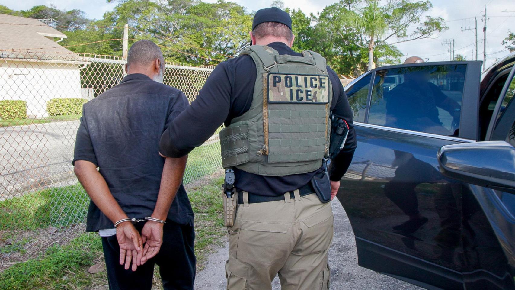 Detención por parte del ICE.