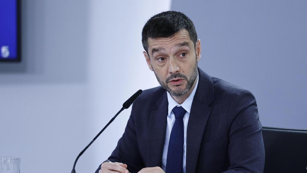 El ministro de Derechos Sociales y Consumo, Pablo Bustinduy, de cuyo departamento depende la Ley de Servicios de Atención a la Clientela.