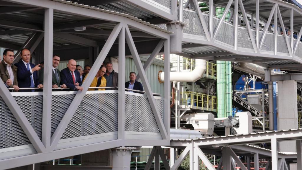 Visita de autoridades a la ampliación del Centro de Tratamiento de Residuos