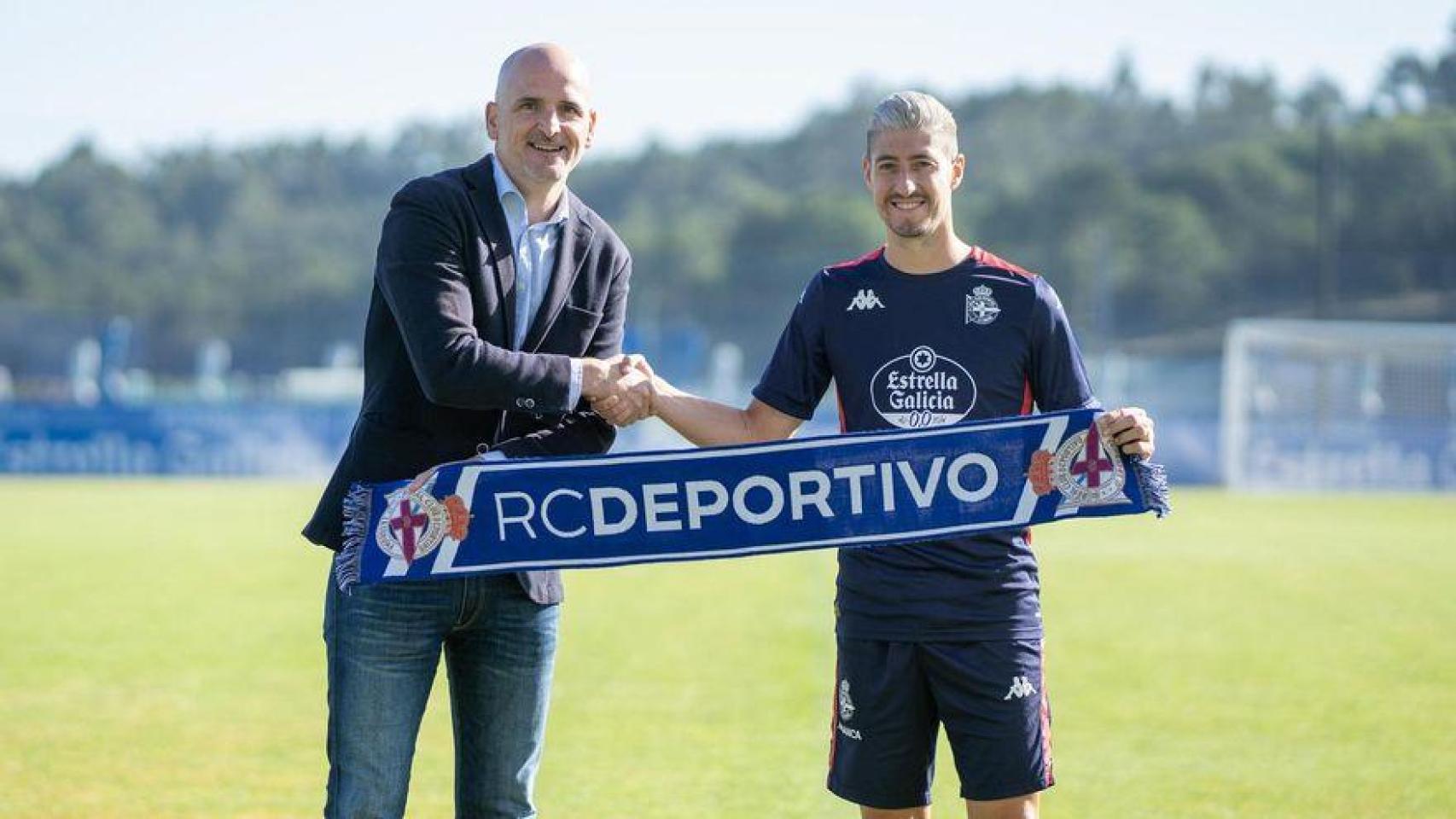 Sergio Escudero junto a Fernando Soriano el día de su presentación.