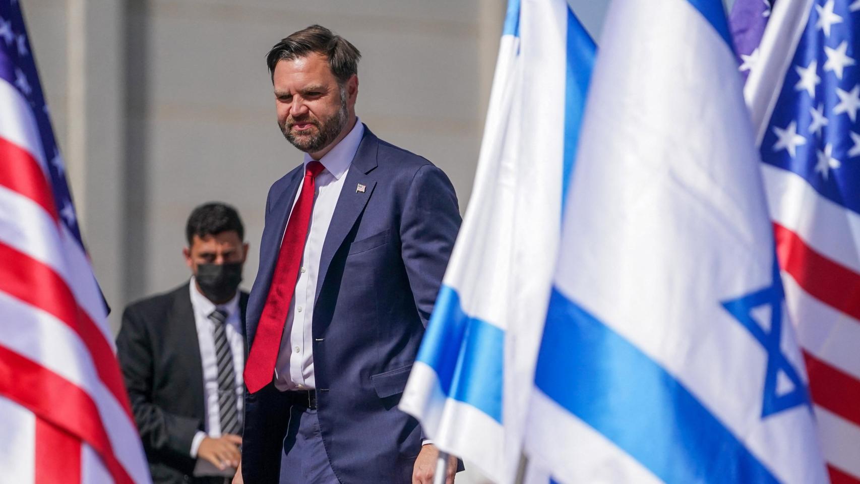J. D. Vance, a su llegada al aeropuerto Ben Gurion en Lod.