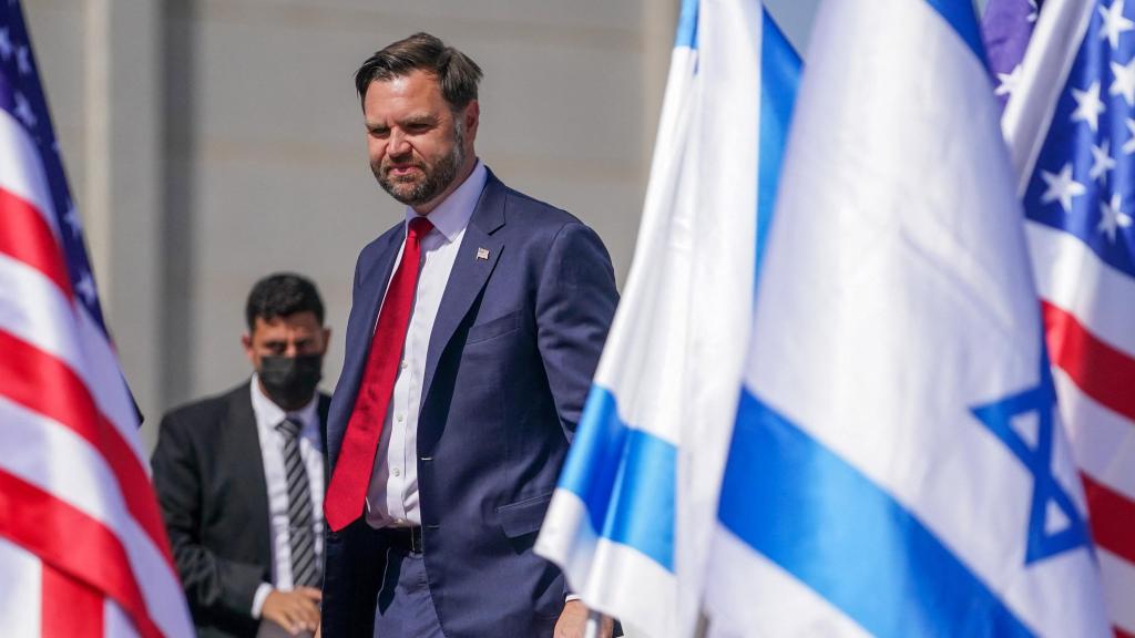 J. D. Vance, a su llegada al aeropuerto Ben Gurion en Lod.