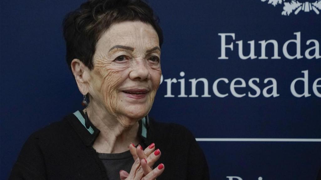 La fotógrafa mexicana Graciela Iturbide, Premio Princesa de Asturias de las Artes, es recibida en el Hotel de la Reconquista de Oviedo. Foto: EFE/Paco Paredes