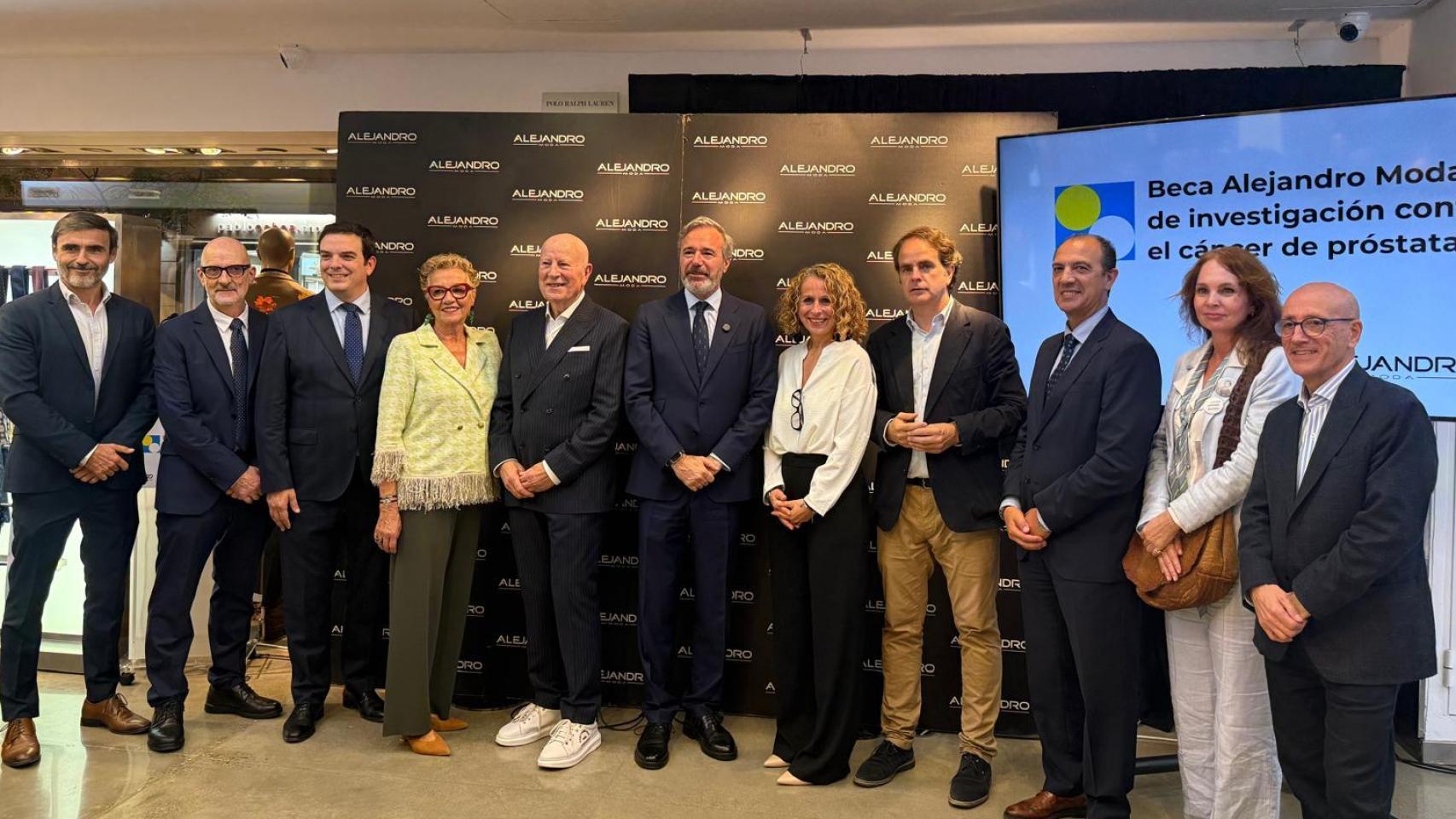 Acto de aniversario Alejandro Moda.