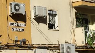 La calle Rockero Silvio, en pleno barrio de Los Remedios.