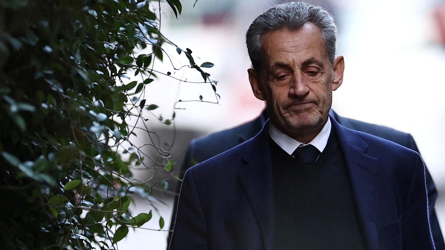 El expresidente francés Sarkozy ese martes minutos antes de su ingreso en prisión.