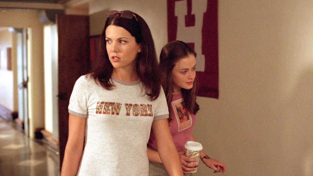 Lorelai y Rory Gilmore, madre e hija en la icónica serie 'Gilmore Girls'.