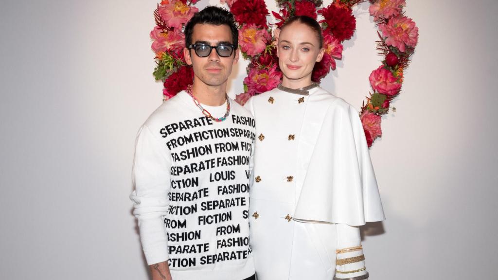 Joe Jonas y Sophie Turner en un evento de la Fundación Louis Vuitton en París, en 2021.