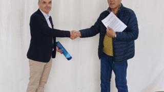 El director de Aquona en Zamora, Jesús García del Valle, y el presidente del Banco de Alimentos de Zamora, Andrés Rincón