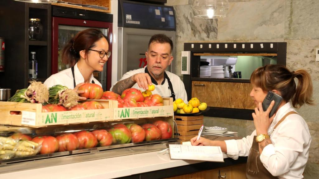 Sofía Ferreira, Jorge Algarate y Yolanda Gilarte.
