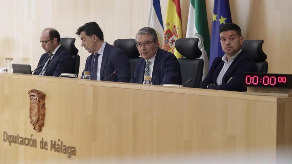 El presidente de la Diputación de Málaga, Francisco Salado, en el Pleno de este miércoles.