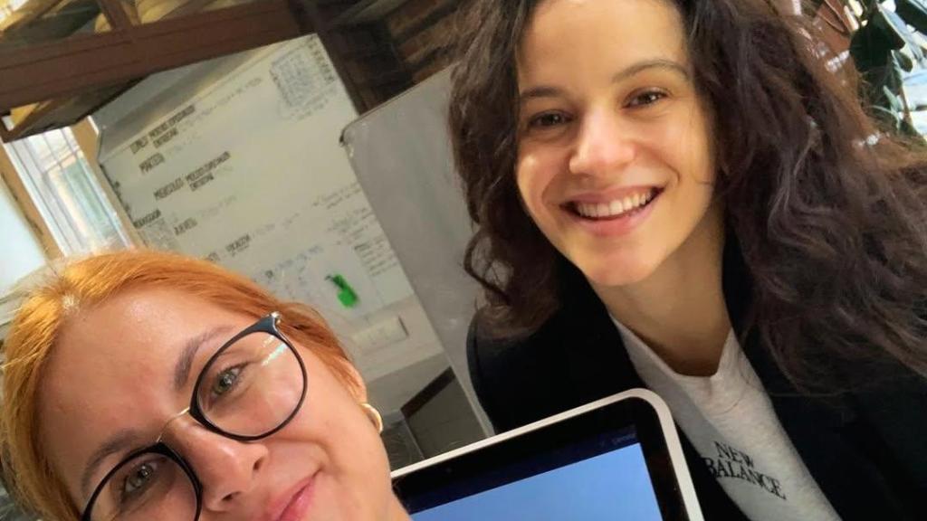 El selfie de una empleada con Rosalía en el mostrador del Obrador de San Francisco.