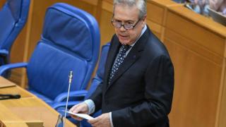 El conselleiro de Sanidade, Antonio Gómez Caamaño, responde a una pregunta parlamentaria.