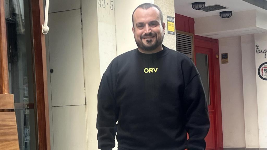 Champi Muros posa para Quincemil en la calle Galera, en A Coruña.