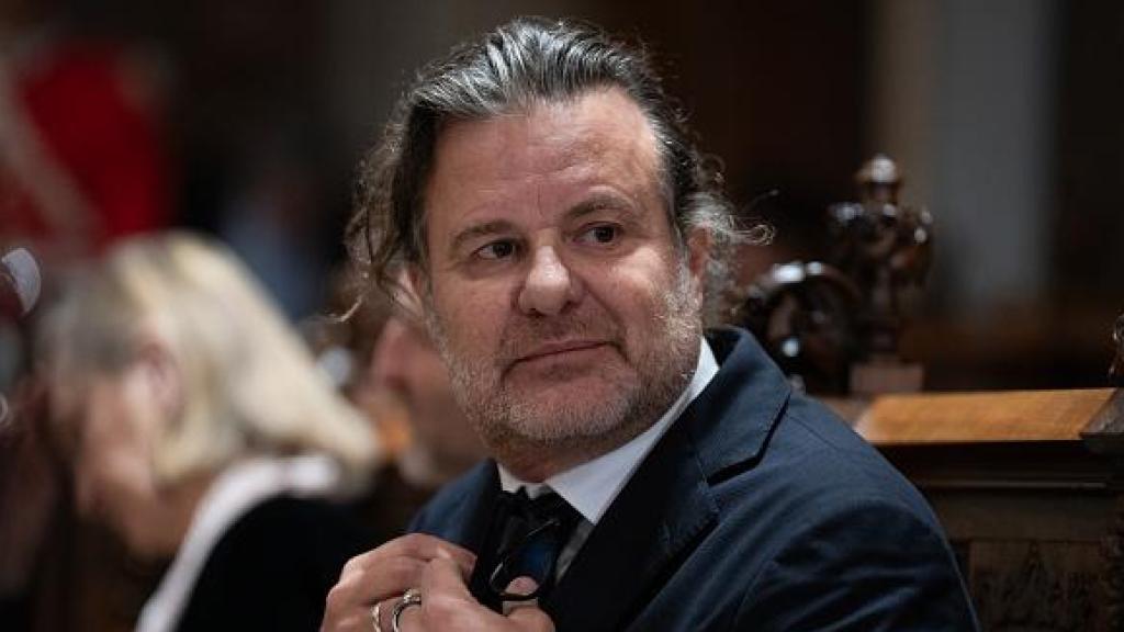 Ricardo Bofill Jr. es hijo el prestigioso arquitecto Ricardo Bofill.