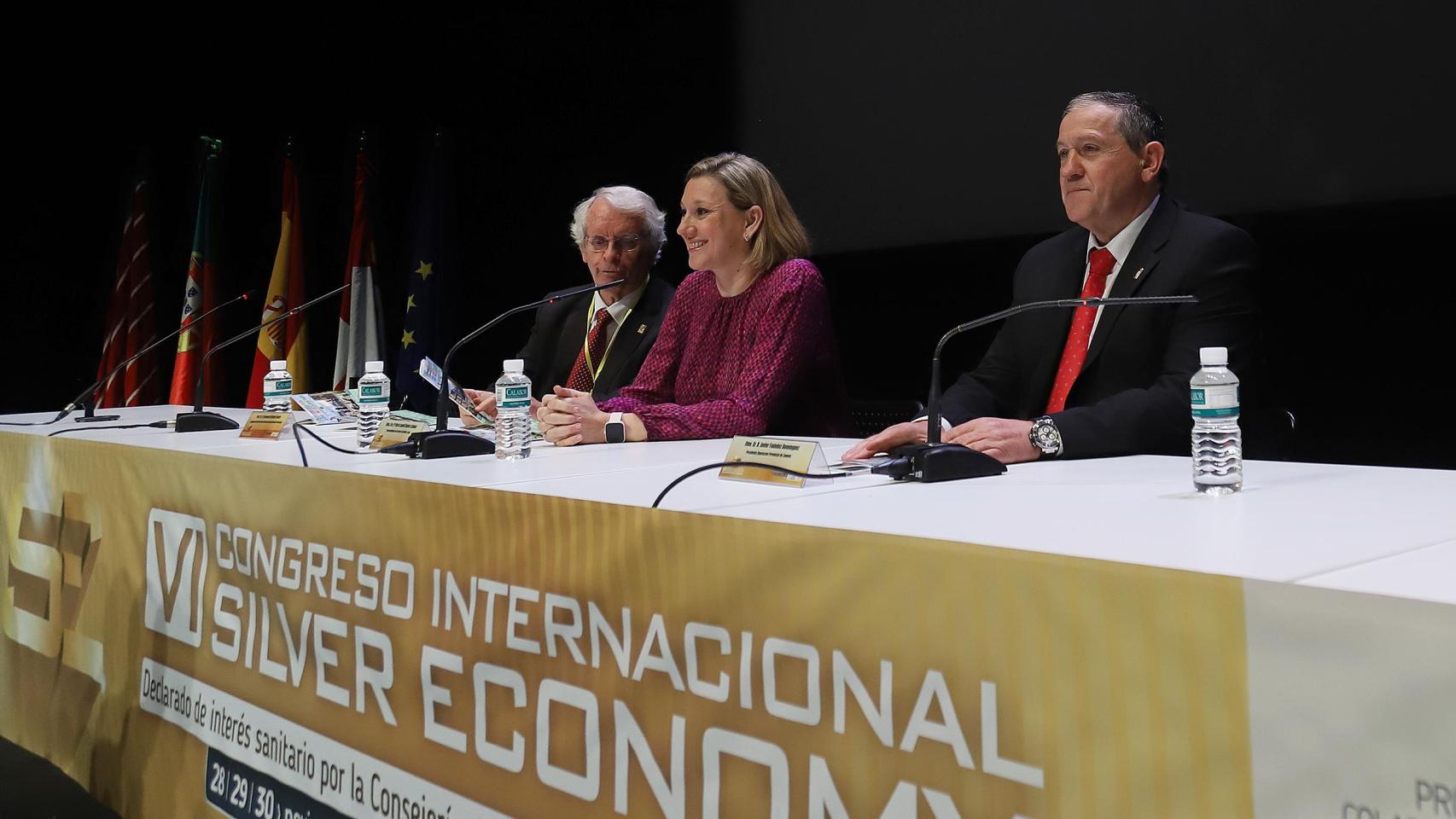 La vicepresidenta de la Junta y consejera de Familia e Igualdad de Oportunidades, Isabel Blanco, y el presidente de la Diputación de Zamora, Javier Faúndez, en la presentación del congreso en la anterior edición