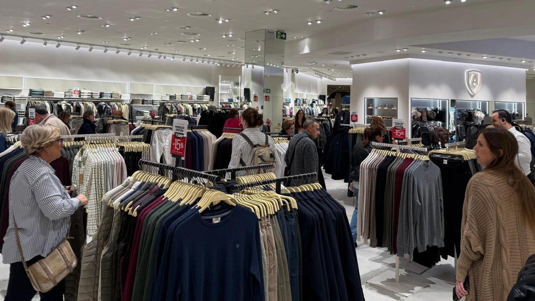 Nueva tienda de Álvaro Moreno en Zaragoza.