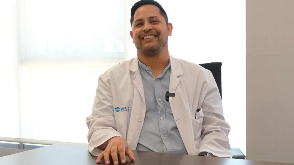 El Dr. Luis David Flores Valenzuela, andrólogo de IMED Hospitales.