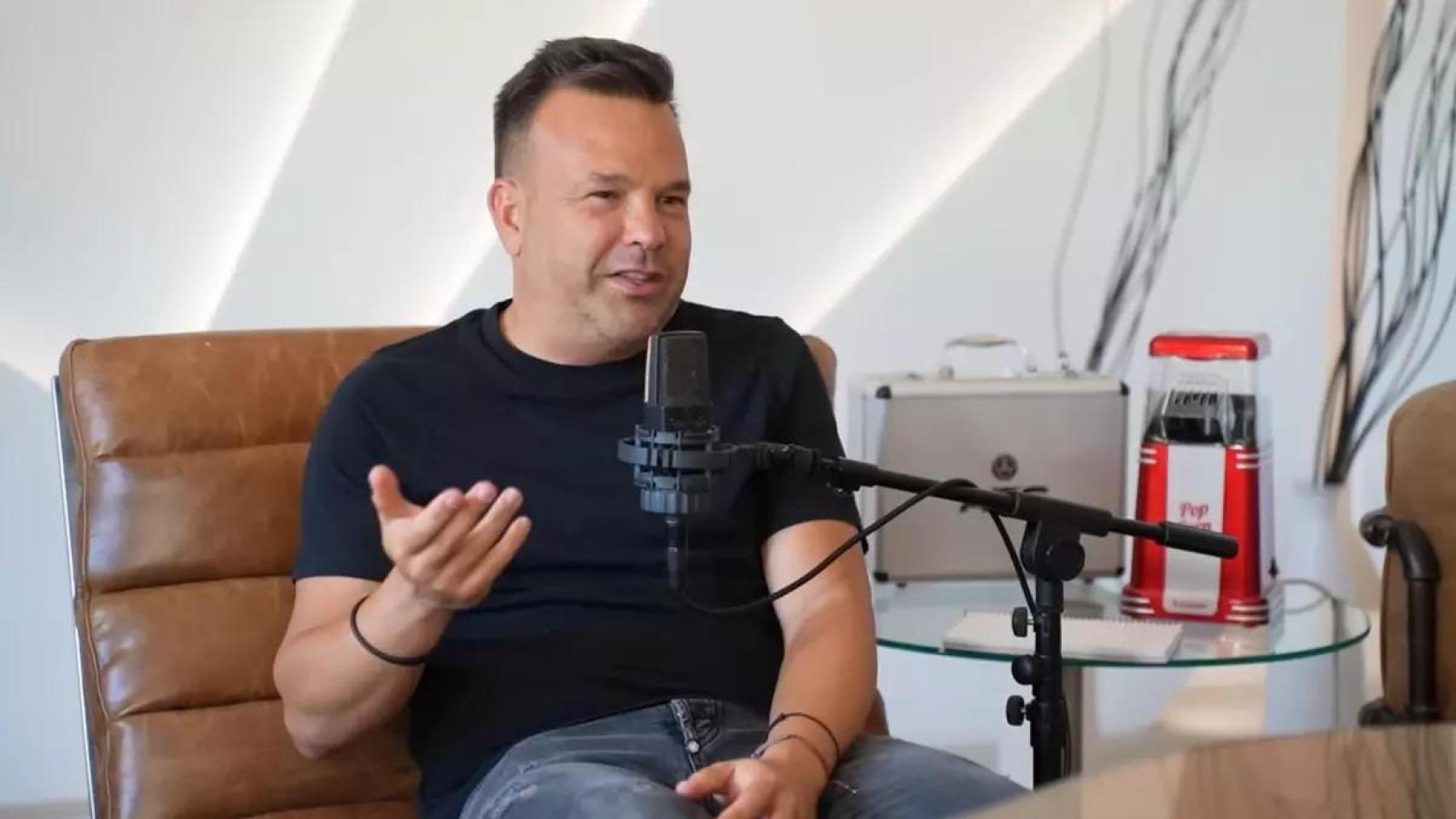 José Elías hablando en un pódcast (captura).