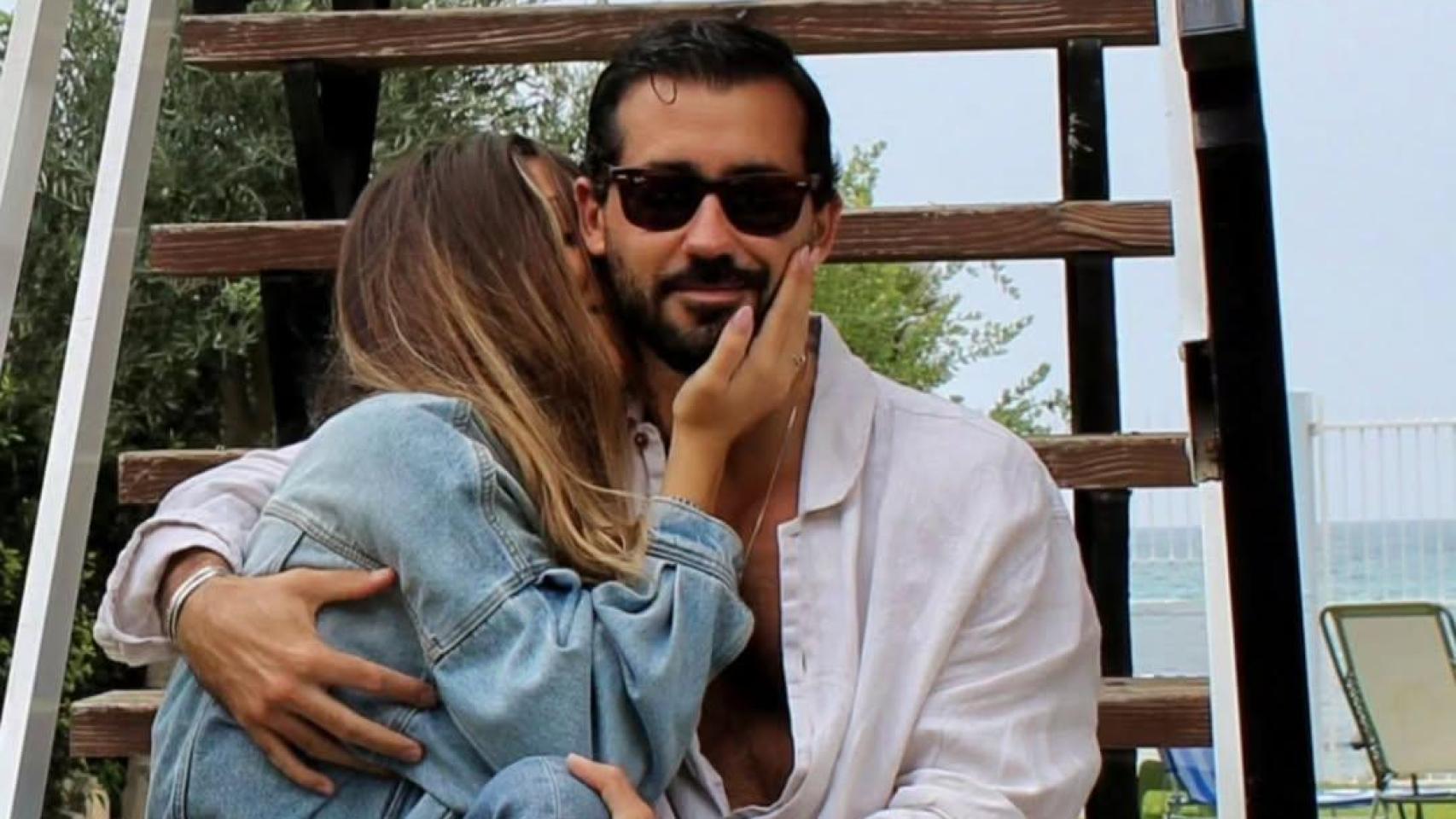 Álvaro Berro y Glenda en una imagen de sus redes sociales.