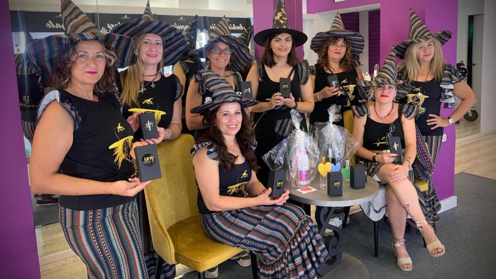 Integrantes de la Asociación Las Brujas de Liétor.