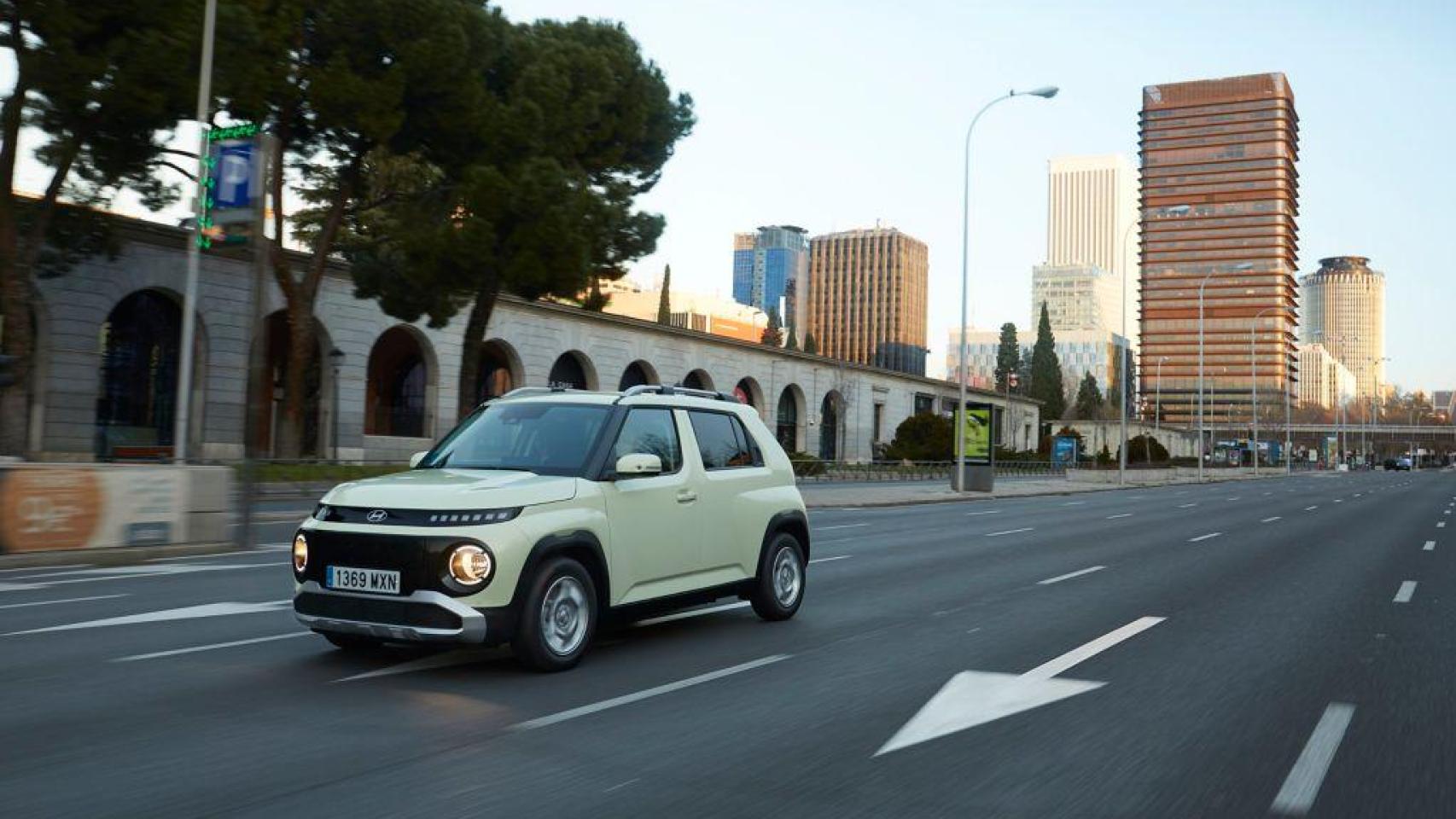Vista tres cuartos delantera del Hyundai Inster