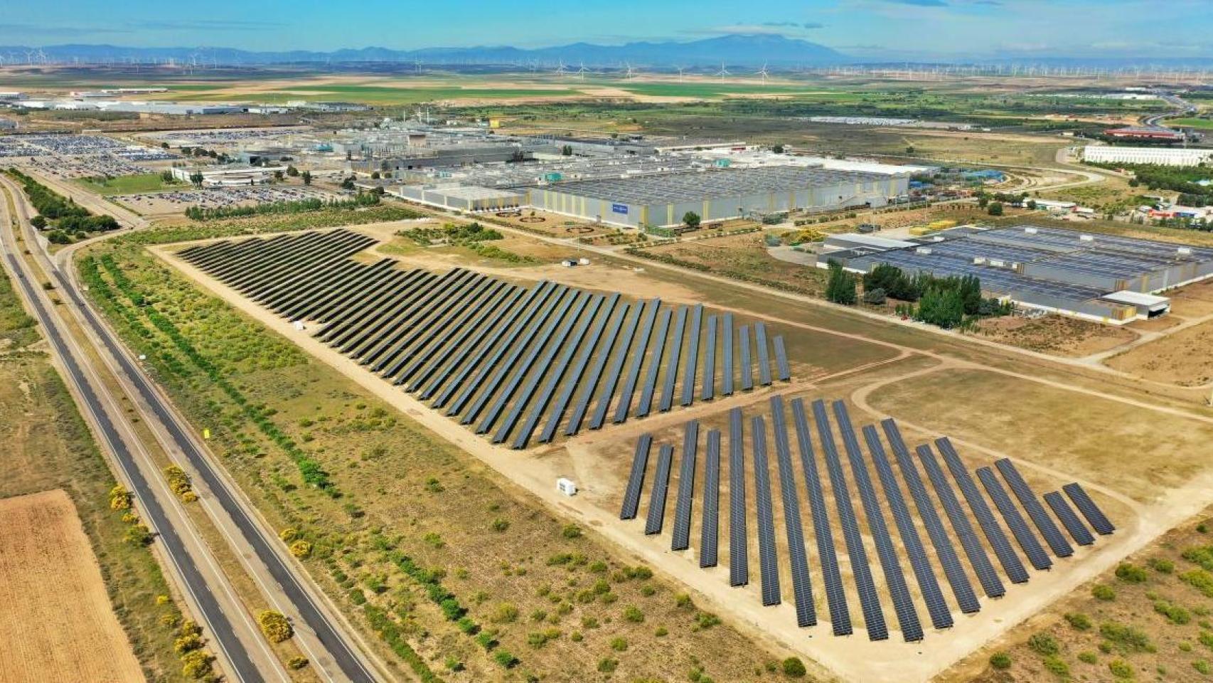Entorno de la fábrica de Stellantis en Figueruelas (Zaragoza).