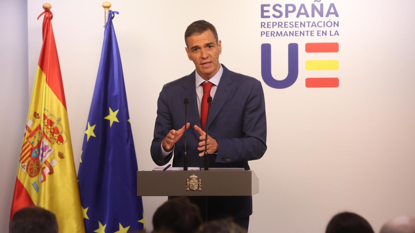 El presidente del Gobierno español, Pedro Sánchez, interviene durante la Cumbre del Euro en Bruselas, Bélgica, el 23 de octubre de 2025.