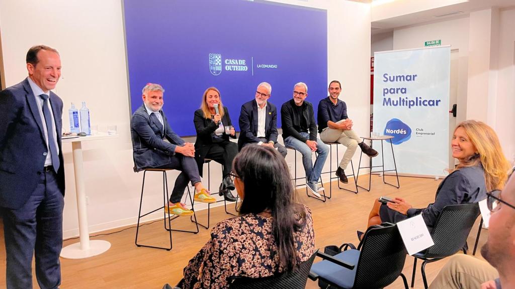 Presentación del proyecto Casa de Outeiro