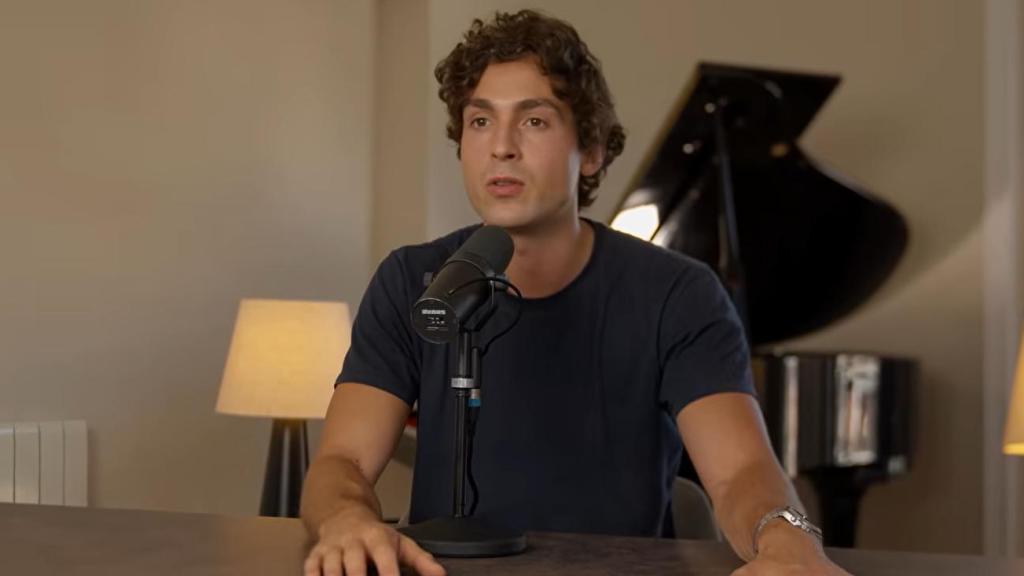 El experto en desarrollo personal Jaime Higueras en un vídeo de YouTube (captura).