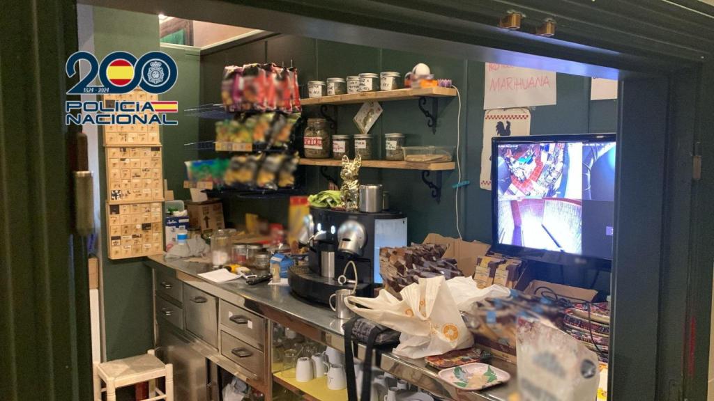 El interior del local registrado por la Policía Nacional.