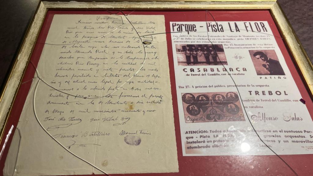 El cartel del primer baile en La Flor de Montouto en 1952