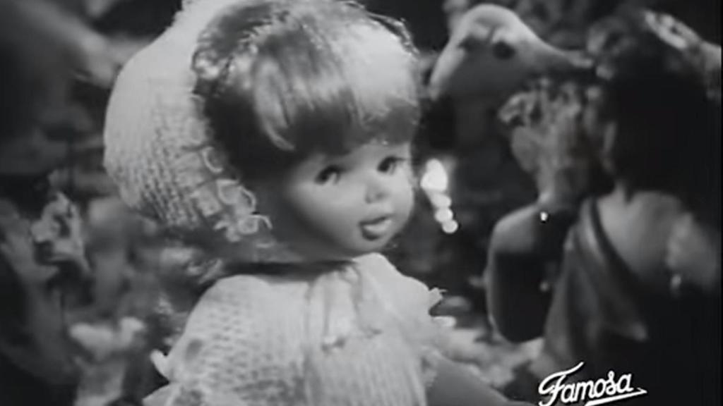 Fotograma del anuncio icónico de las muñecas de Famosa.
