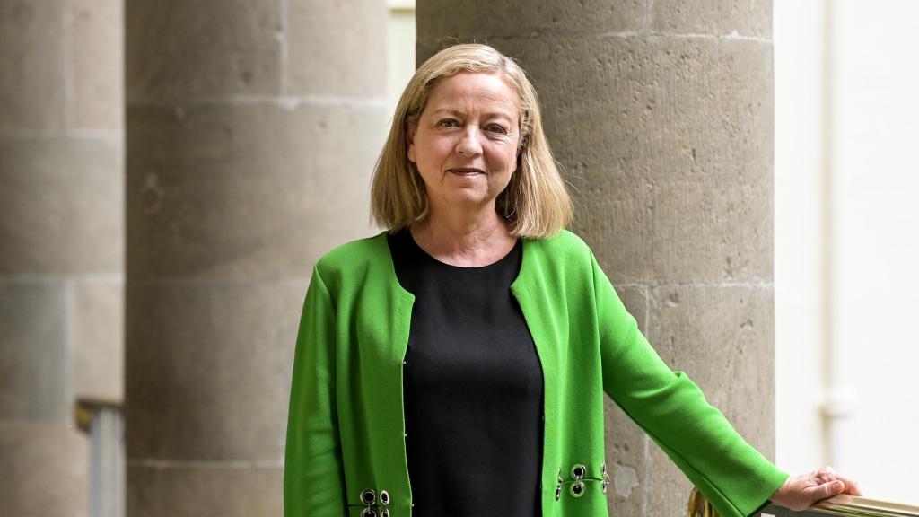 Ana Oramas, este jueves en el Parlamento de Canarias, donde ocupa la vicepresidencia de la cámara.