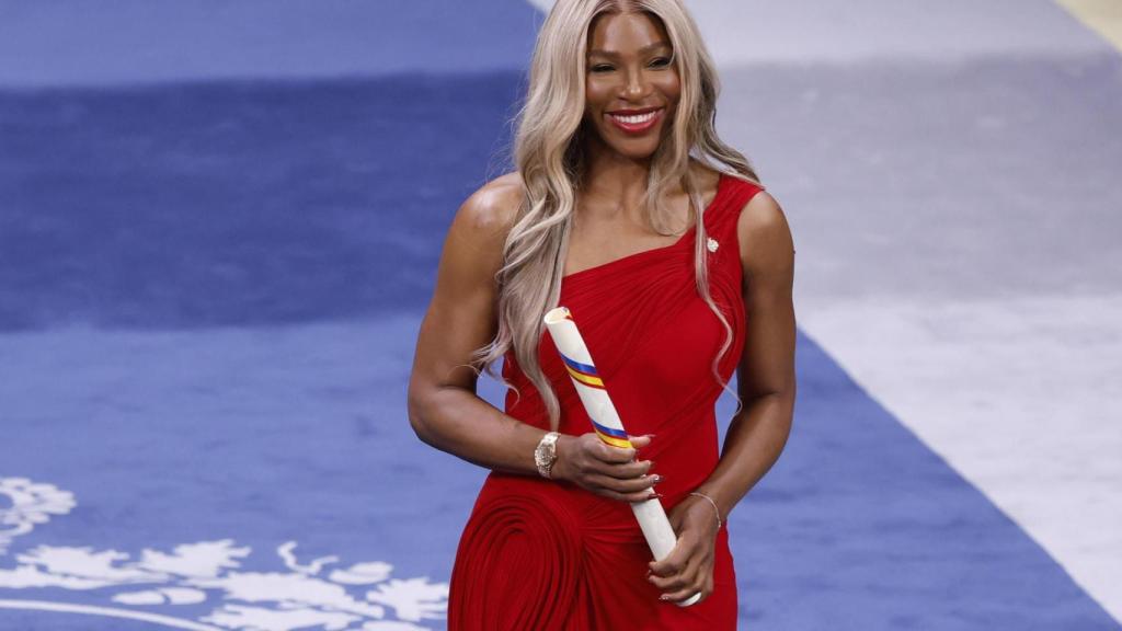 La tenista estadounidense Serena Williams tras recoger el Premio Princesa de Asturias de los Deportes en la ceremonia de entrega de los Premios Princesa de Asturias, este viernes en el Teatro Campoamor de Oviedo