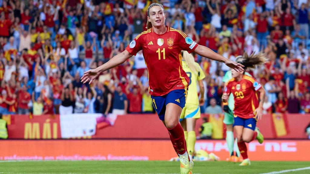 Alexia Putellas celebra uno de sus goles con España.