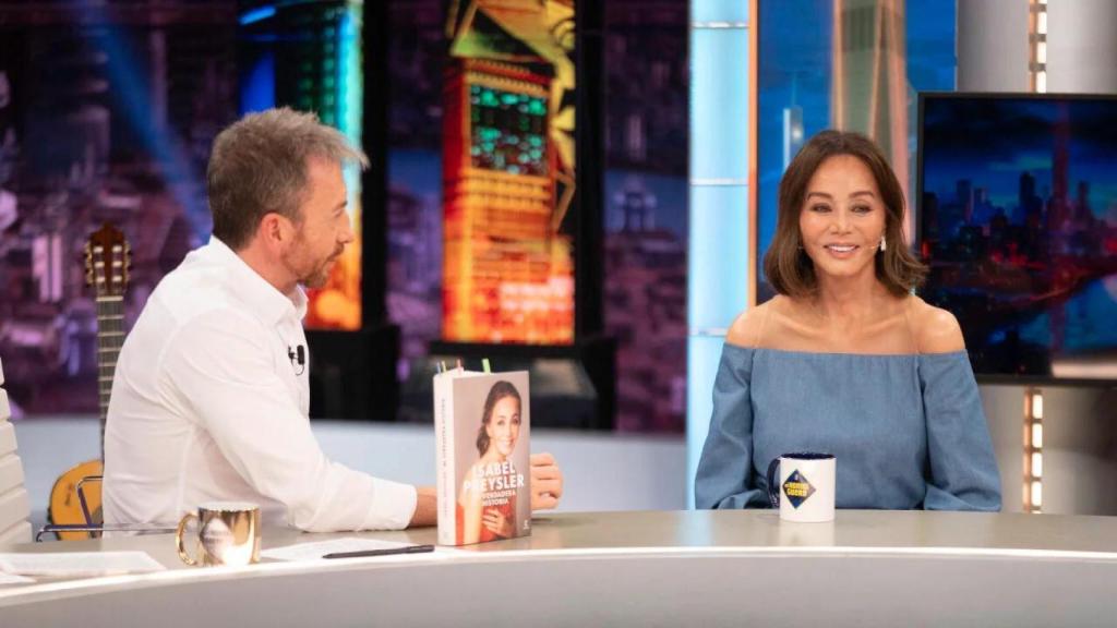 Pablo Motos junto a Isabel Presyler este jueves, 23 de octubre, en 'El Hormiguero'.