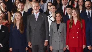 La Familia Real posa a su llegada.