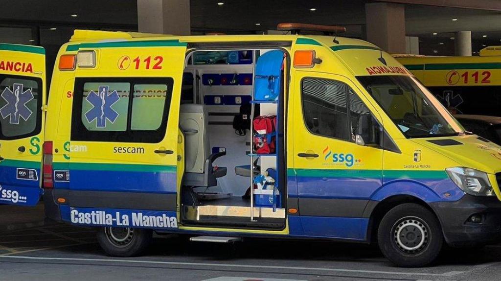 Ambulancia del Servicio de Salud de Castilla-La Mancha (SESCAM)