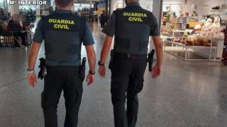 Investigados tres hombres en Santiago por robar en establecimientos del aeropuerto