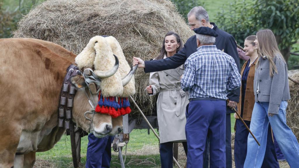 La Familia Real, en su visita a Valdesoto, Pueblo Ejemplar de Asturias 2025.