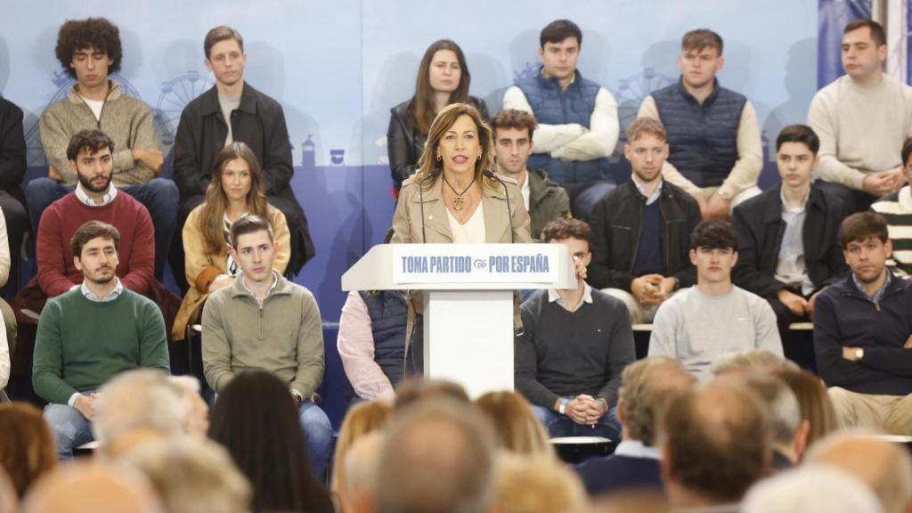 La alcaldesa de Zaragoza, Natalia Chueca, durante su intervención en el día del afiliado del PP en Zaragoza