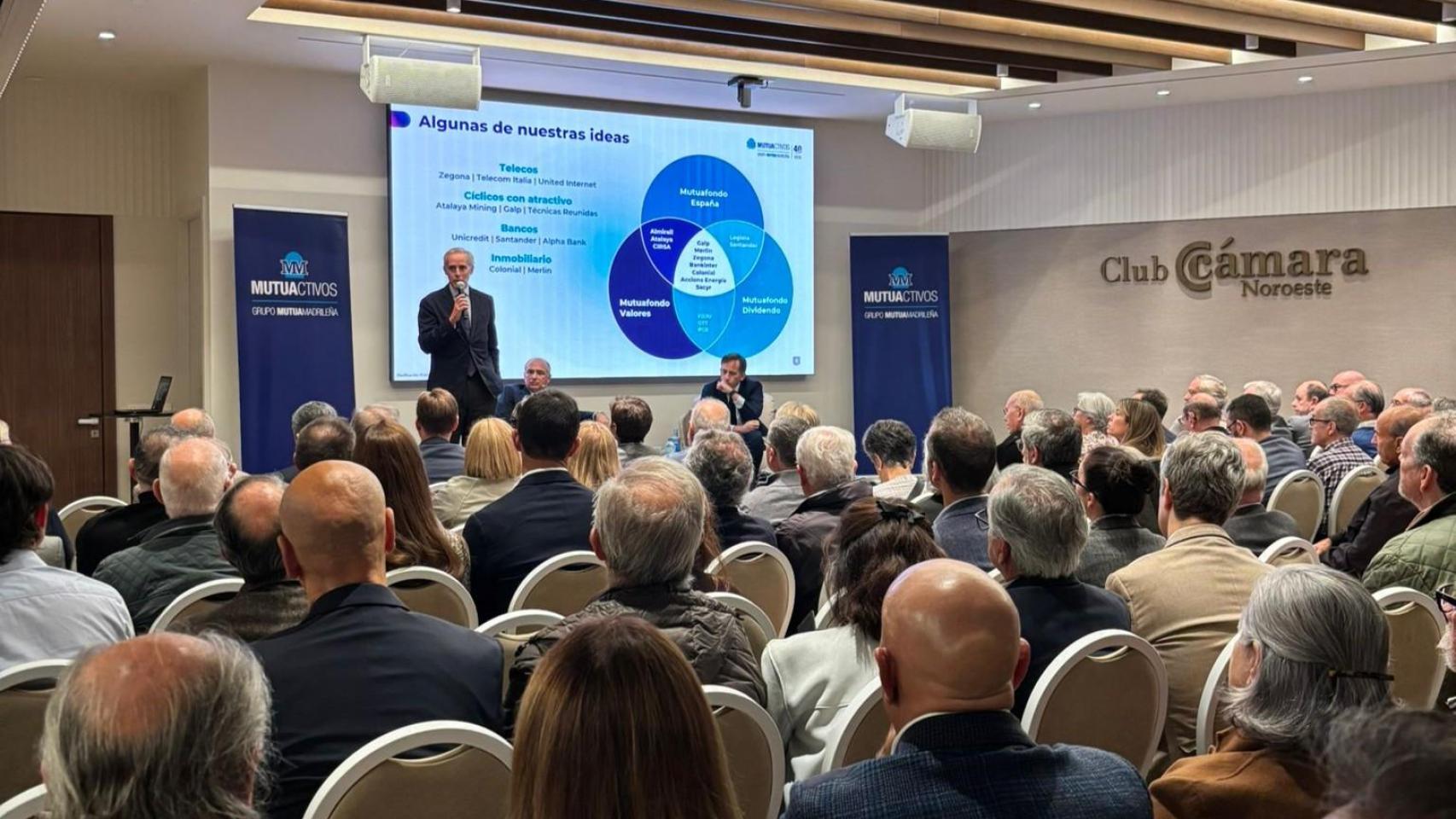 Luis Ussía, presidente de Mutuactivos, en un momento de la charla