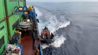 Interceptan a 600 millas de Canarias un buque que transportaba 6.500 kilos de cocaína con destino a Vigo