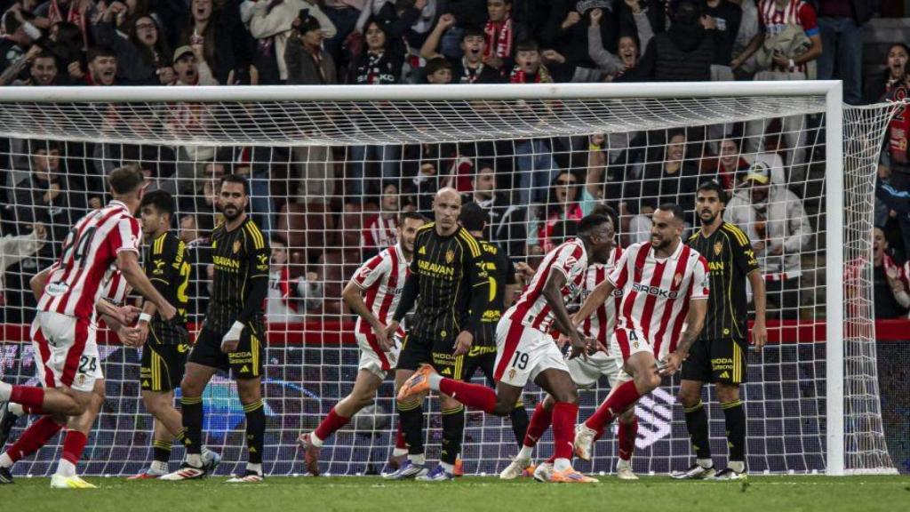 Gol del Sporting ante el Real Zaragoza.