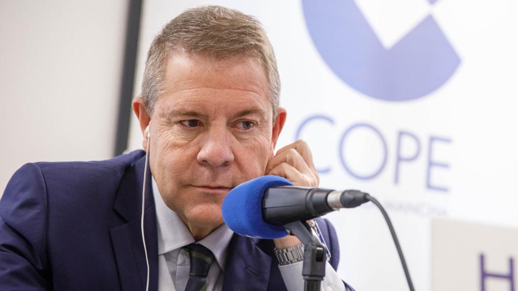 Emiliano García-Page, este lunes en los estudios de la Cadena Cope en Toledo.