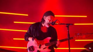 Thom Yorke, actuando en Barcelona en 2022 con la banda The Smile. Foto: David Zorrakino / Europa Press
